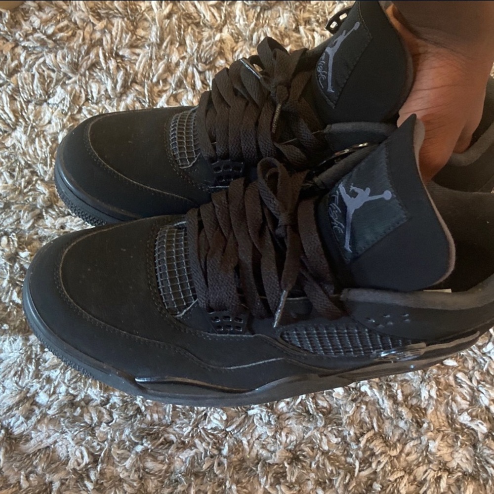 Jordan 4 Black cat